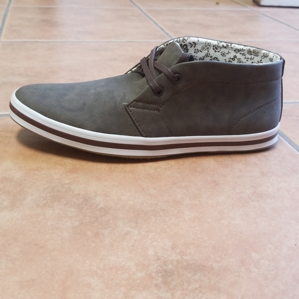 Light brown men shoes